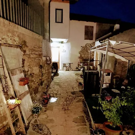 Al Corniolo Bed and Breakfast *